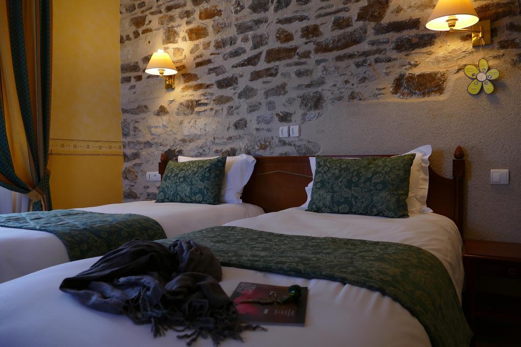 Logis Hotels Le Champalud Restaurant La Citadelle Oree-d'Anjou Номер фото